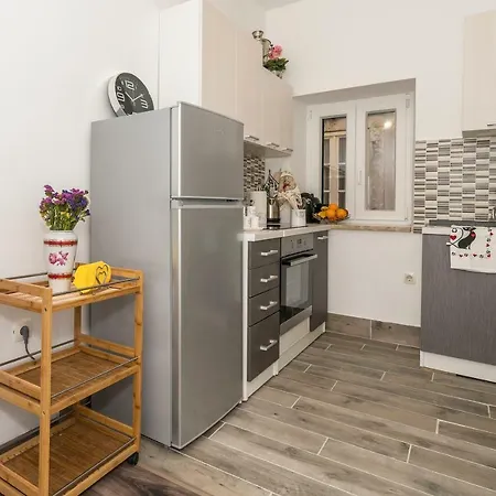 Rooftop View In The Palace Walls 斯普利特