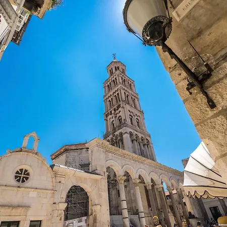 Rooftop View In The Palace Walls 斯普利特